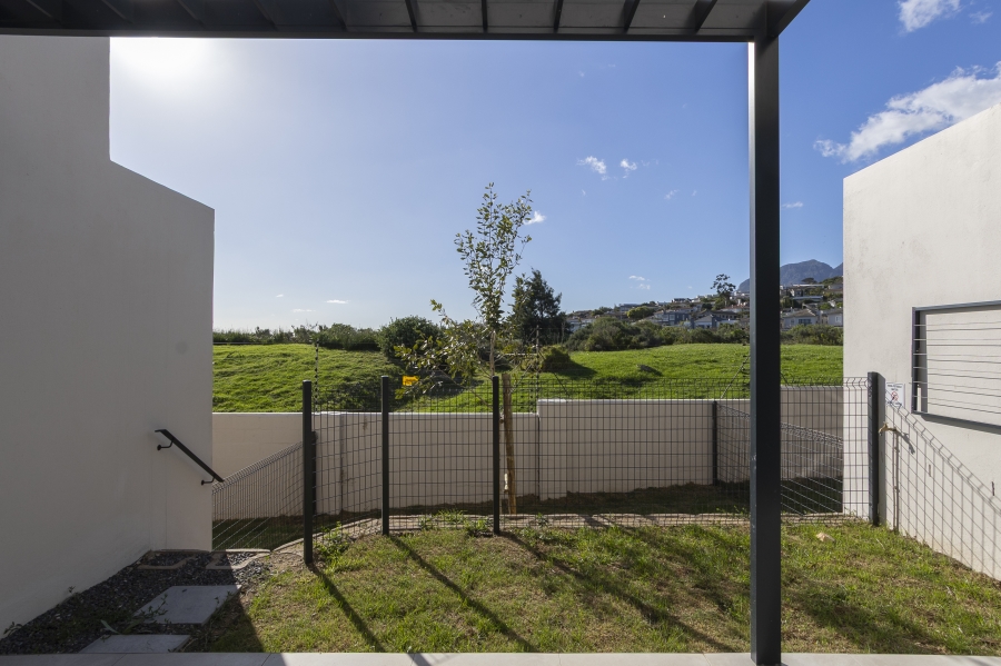 To Let 2 Bedroom Property for Rent in Mzuri Estate Western Cape